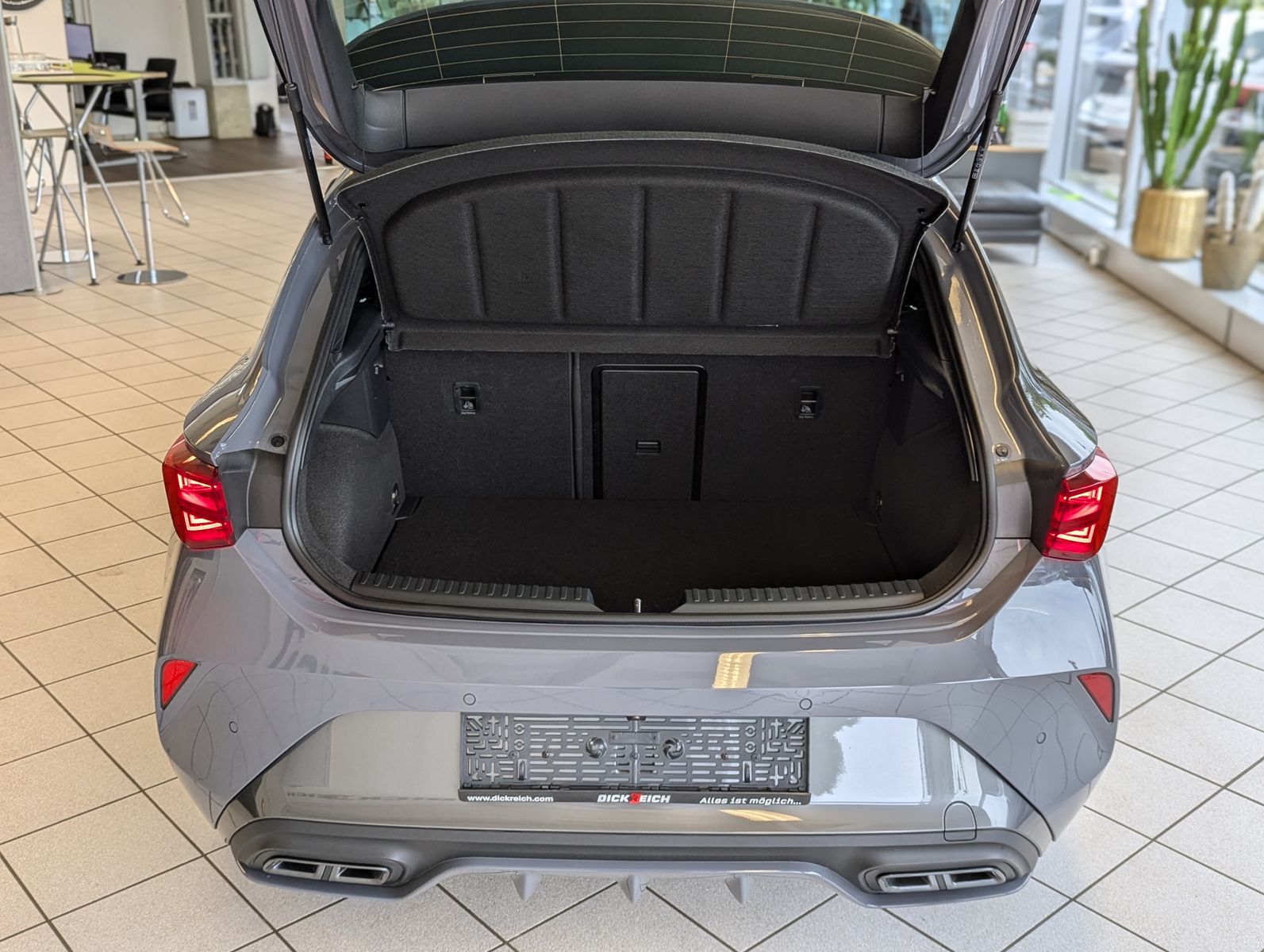 CUPRA Leon 1.5 eTSI Sennh. Matrix Pano Edge/Dynamic - Image 17