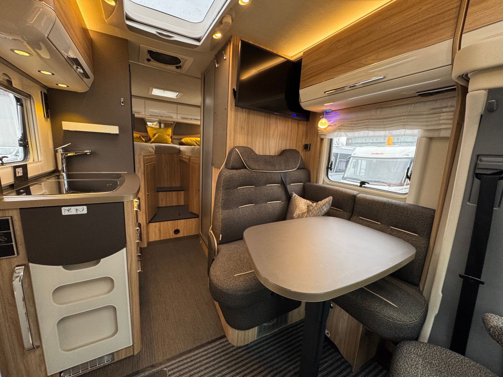 Fahrzeugabbildung HYMER / ERIBA / HYMERCAR ML-T 570 60 EDITION MB SPRINTER 316 CDI 7GT SHZD