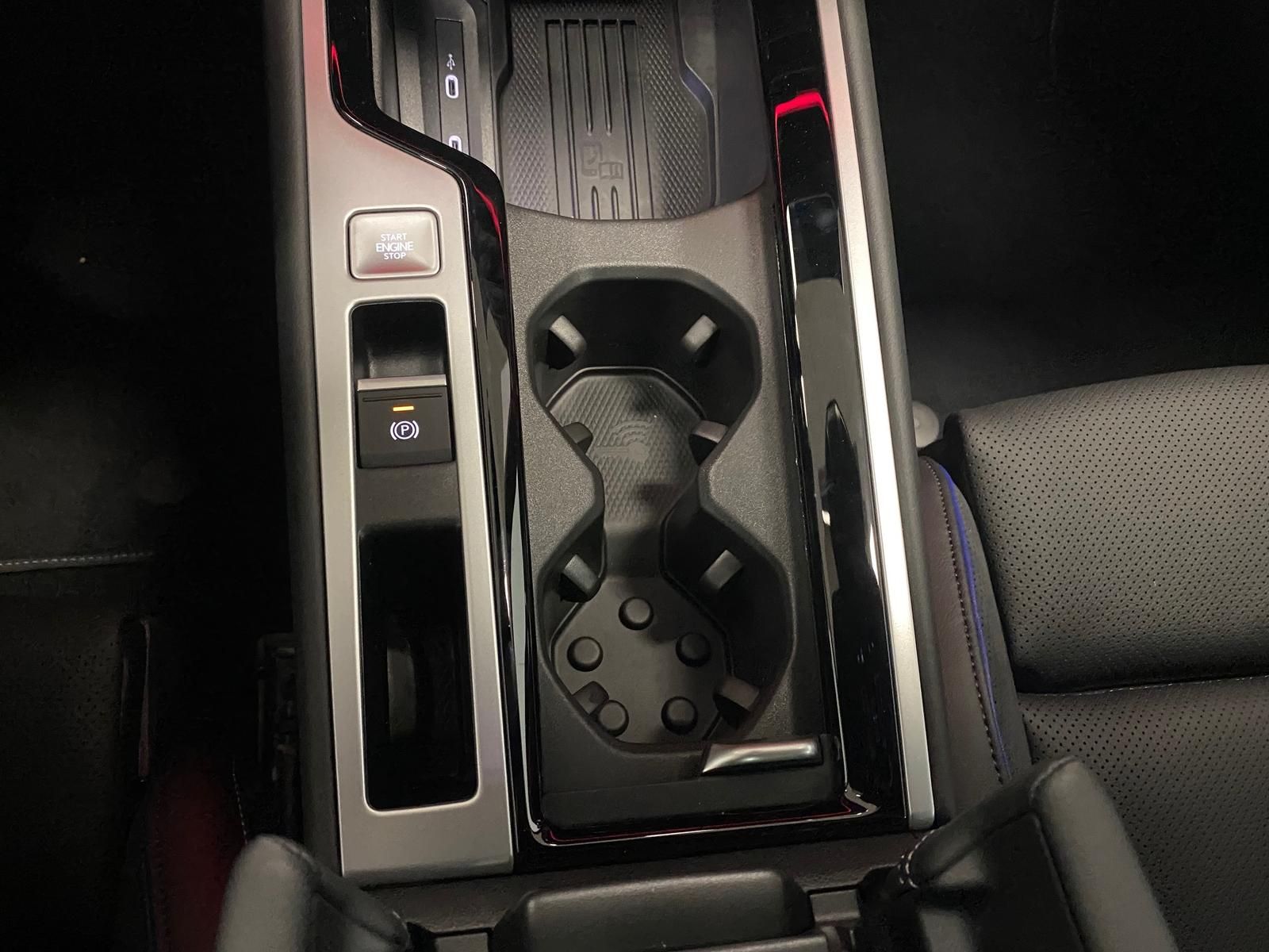 Fahrzeugabbildung Volkswagen Passat Variant 1.5 TSI eHybrid DCC R-Line