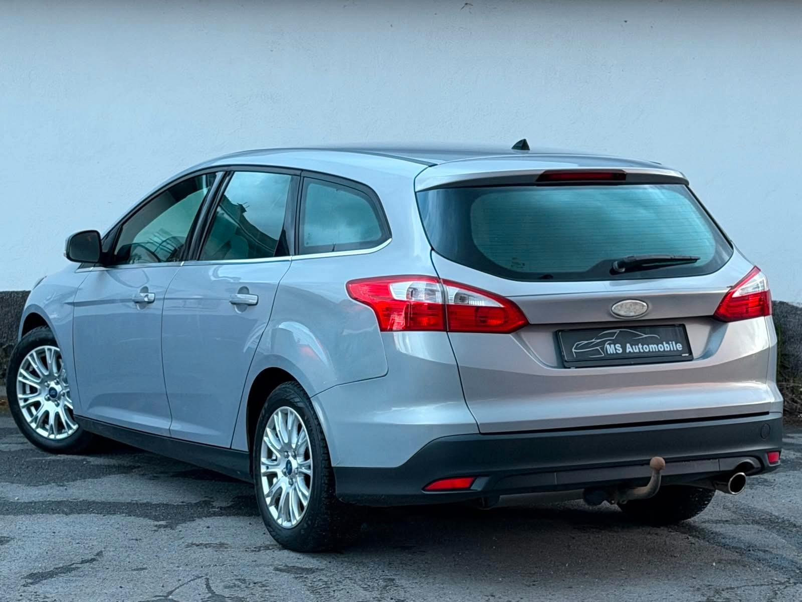 Ford Focus 2012 — photo 6