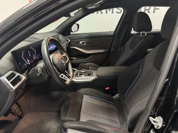 BMW 330 i Touring xDrive M Sport Navi LED Kamera