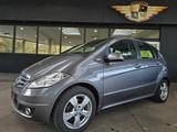 Mercedes-Benz A 180 CDI AVANTGARDE AHK/Teilleder/Sitzheizung - Mercedes-Benz A 180: Cdi Avantgarde