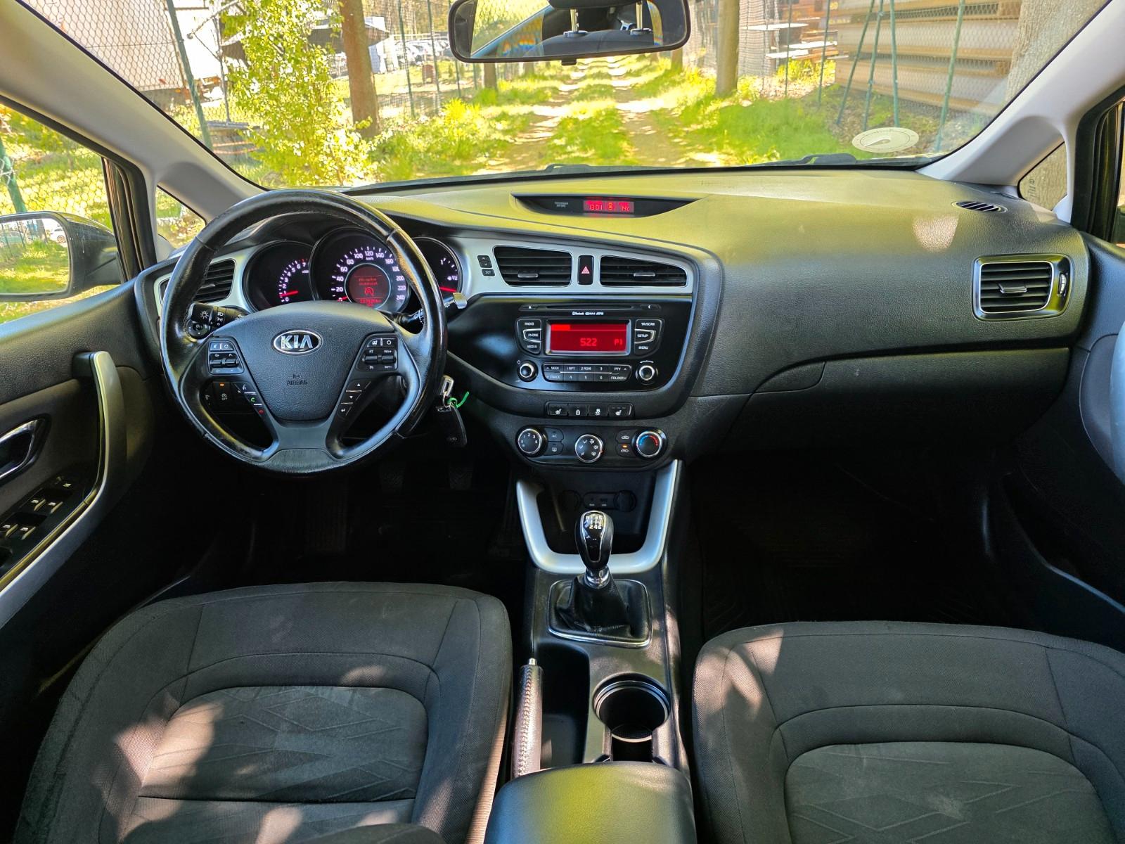 Kia cee'd 2013 — photo 9