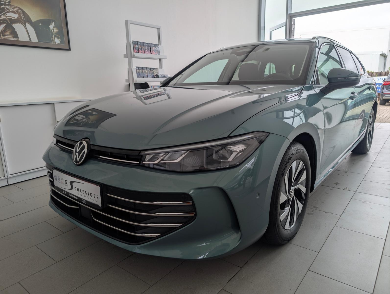Volkswagen Passat Variant 1.5 eTSI BUSINESS/KAMERA/NAVI/LED