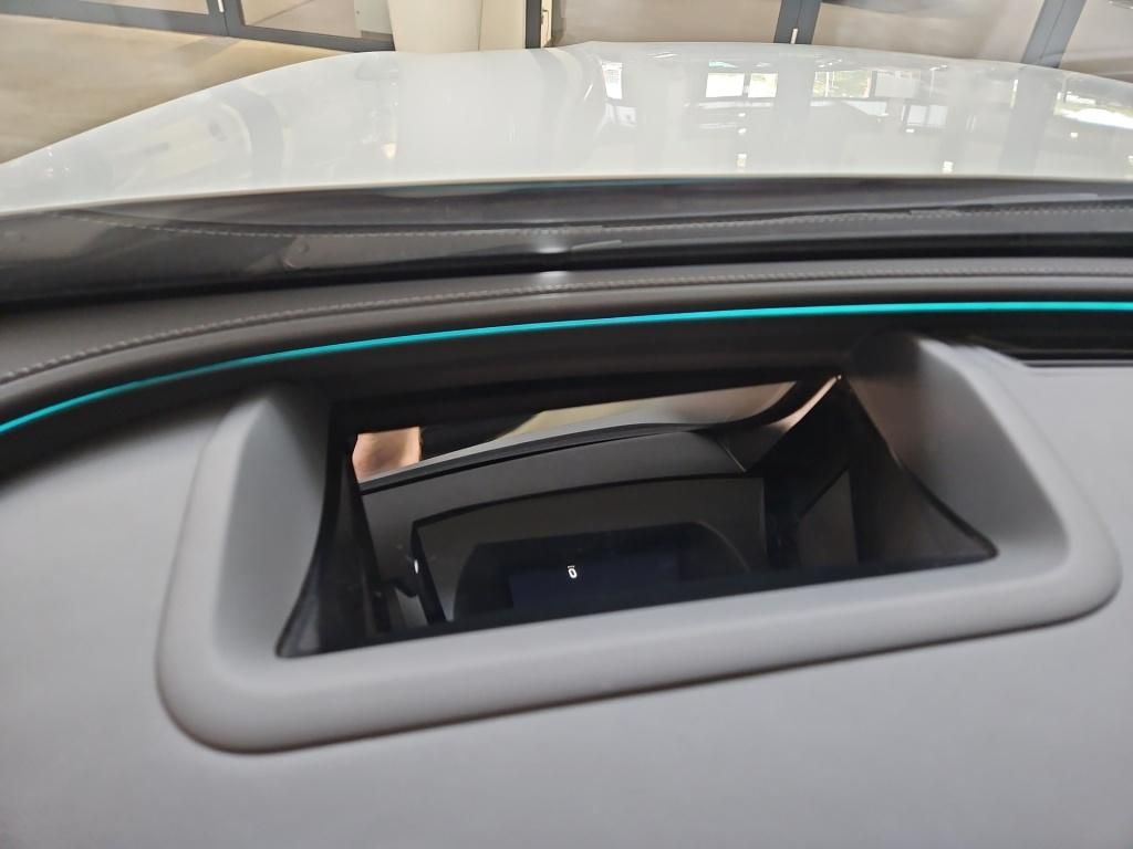 Fahrzeugabbildung Mercedes-Benz E 300 deT 4M AMG Pano HUD Airm. Superscreen 3D