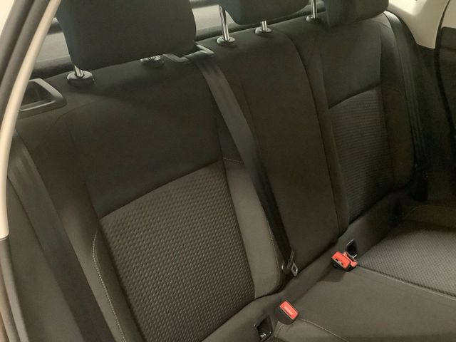 Polo Comfortline 1,0 l 59 kW  Climatronic, SHZ,