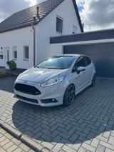 Ford Fiesta 1,6 EcoBoost ST200 ST200 - Ford Fiesta St200 mit Benzin-Antrieb
