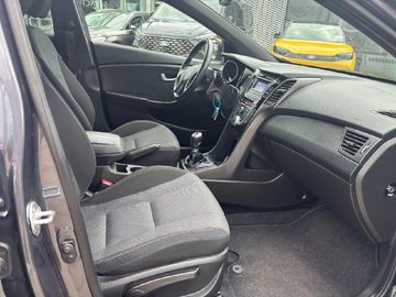 Hyundai i30 1.4 blue Passion SitzheizungKlima