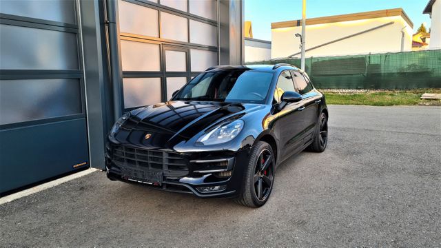 Porsche Macan Turbo Performance Carbon Pano LED Luftfed.