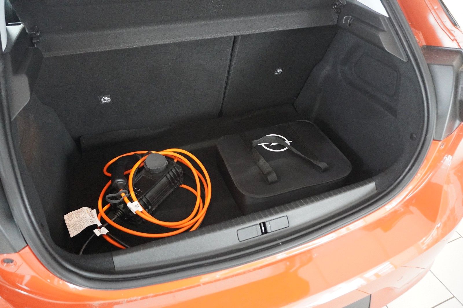 Fahrzeugabbildung Opel Corsa-e F EDITION 3-PHASIG NAVI/LED/KAMERA/SHZ
