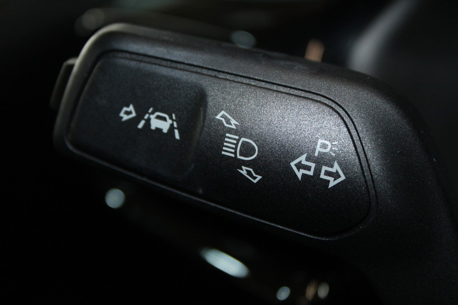 Fahrzeugabbildung Ford Fiesta 1,5 TDCi Cool & Connect 5-trg NAVI LED