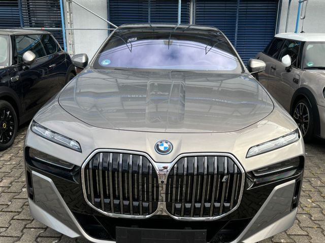 BMW 740 d xDrive MSport Autobahnassistent AHK 136159