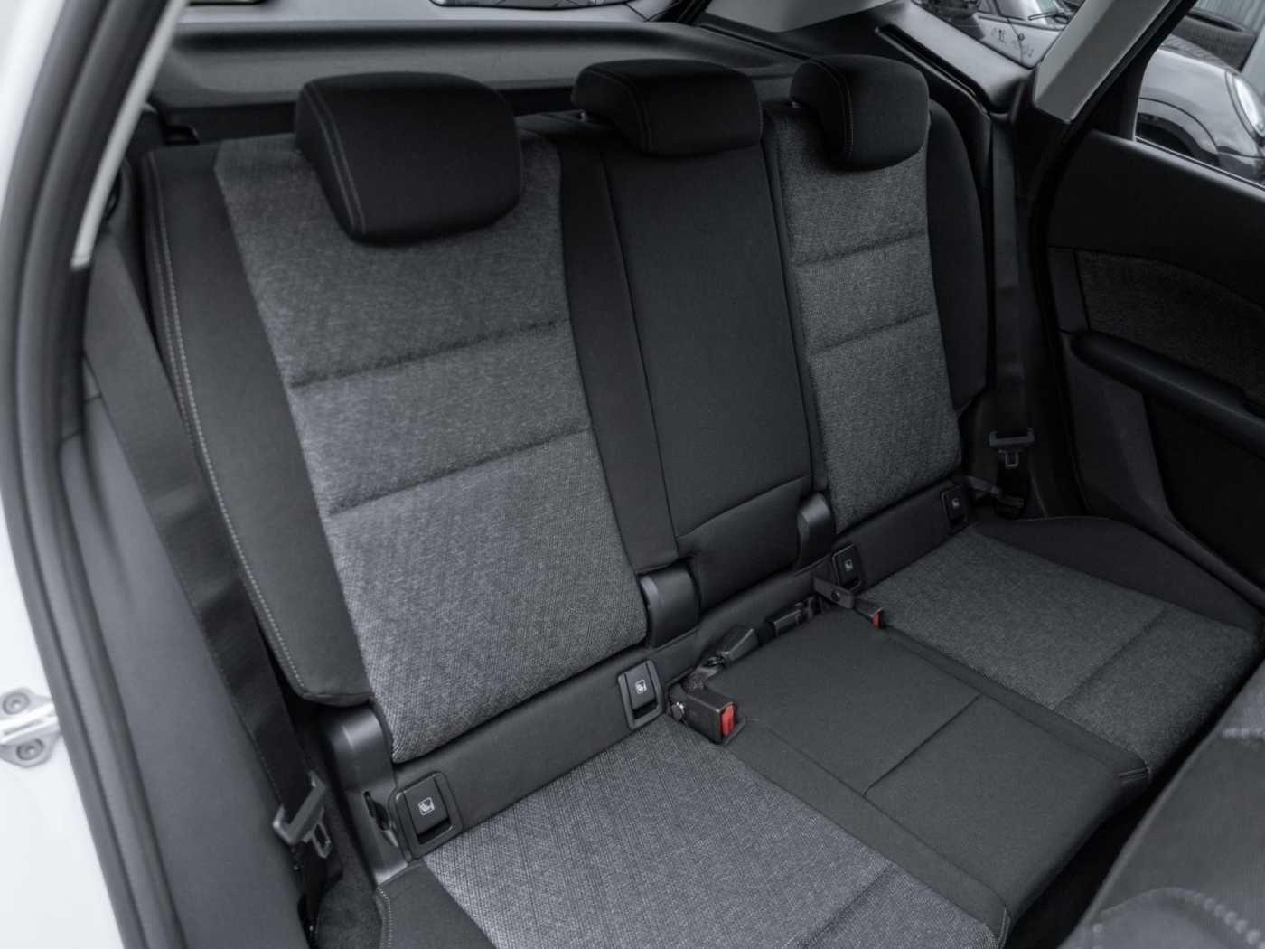 BMW 218 - Bild 4