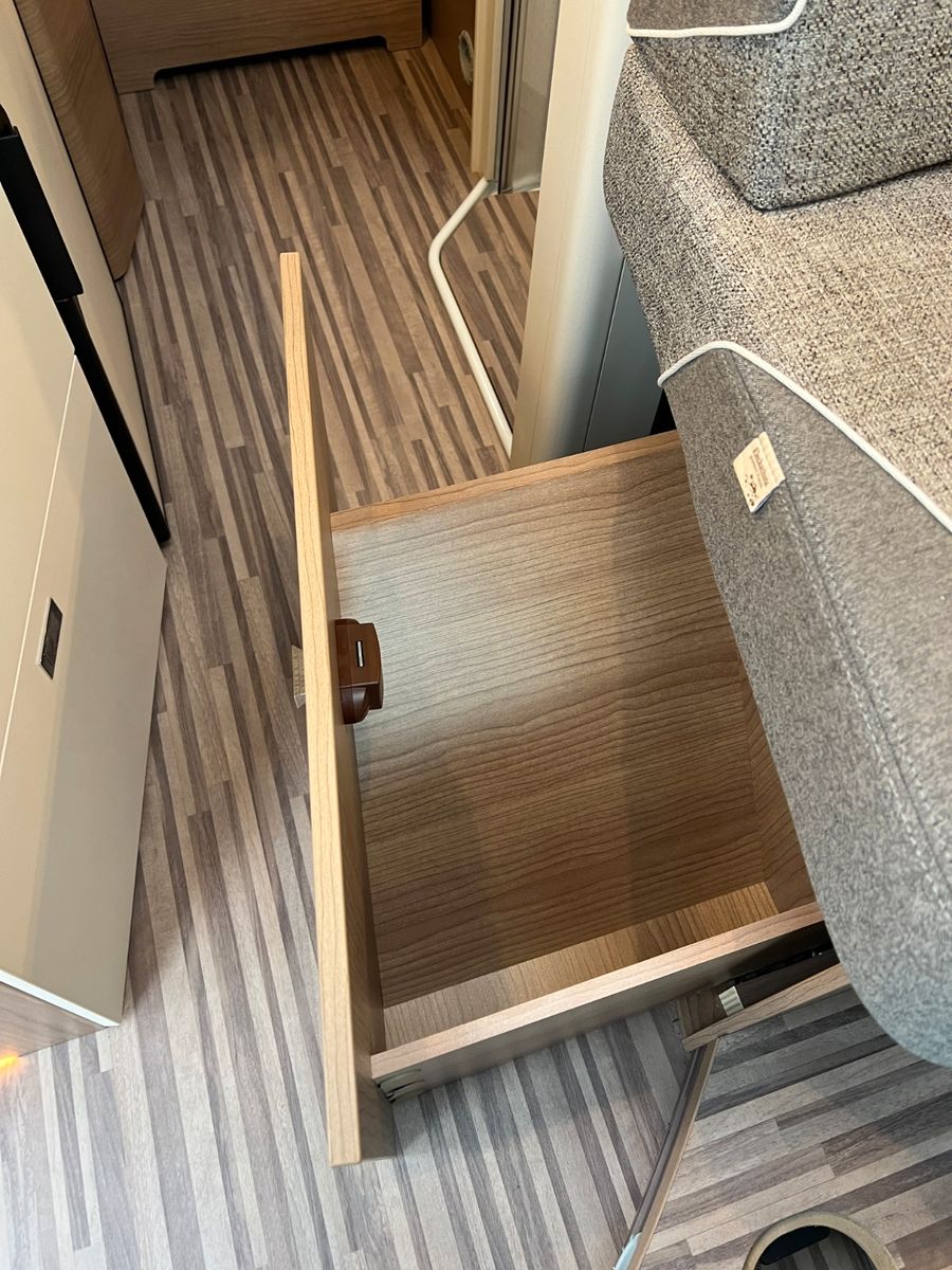 Fahrzeugabbildung Malibu Malibu Van compact 600 LE