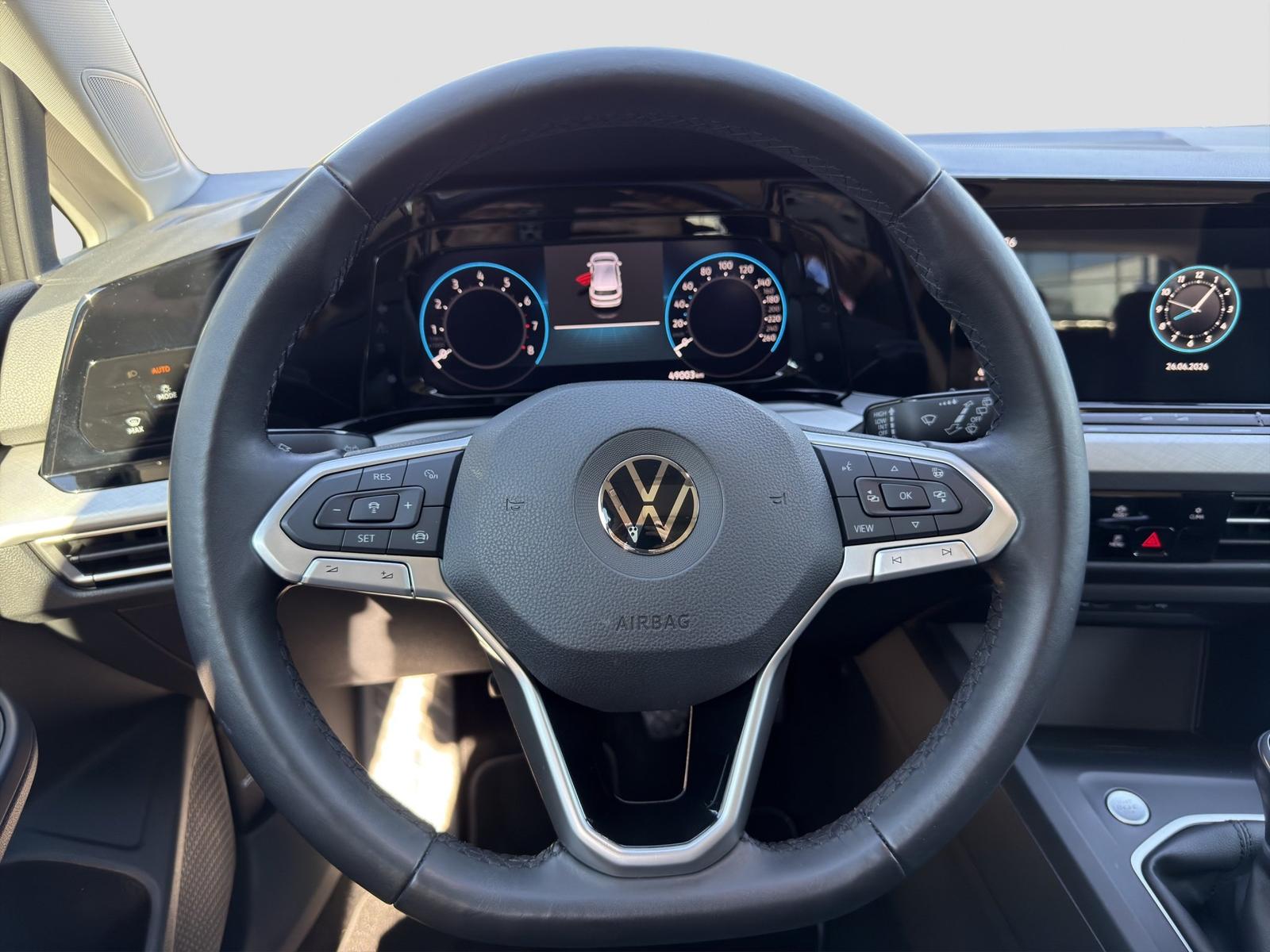Volkswagen Golf VIII Life 1.5 TSI Pano Winter LED Virtual, миниатюра 12