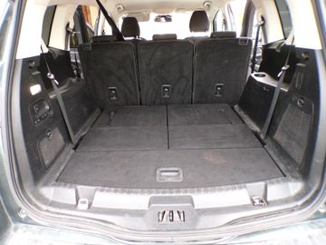 Ford S-Max - 12