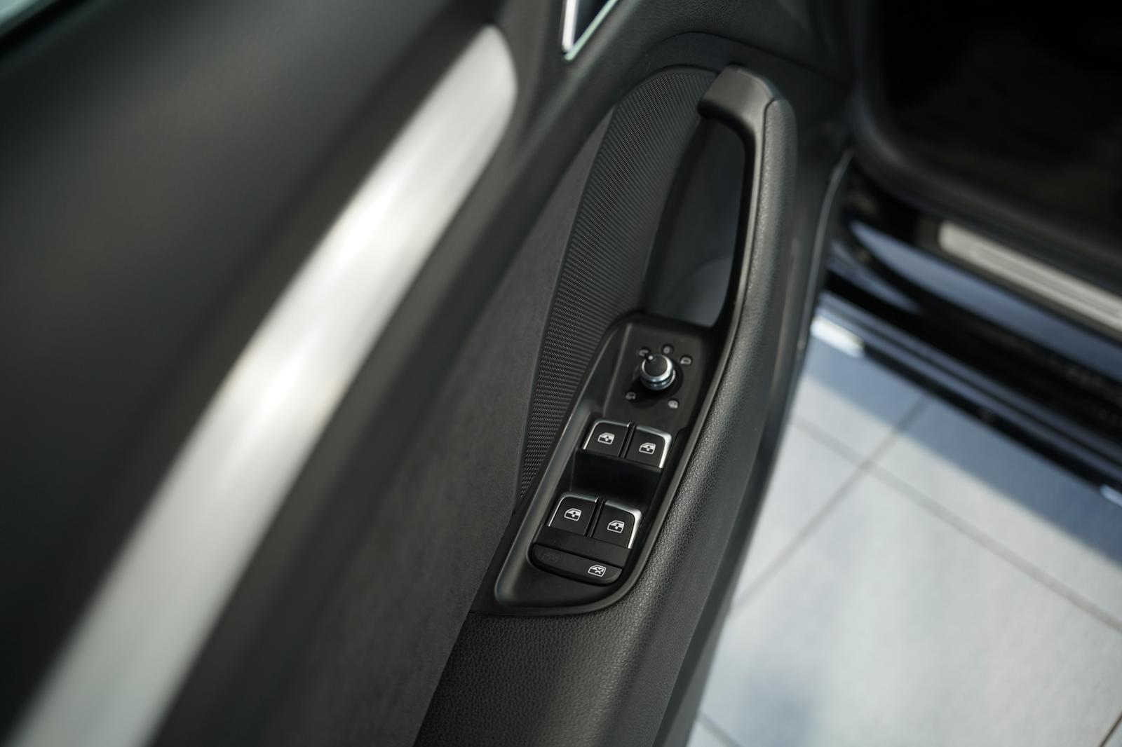 Audi A3 q. Sportback S line 2H -19''-Virtual-Pano-B&O