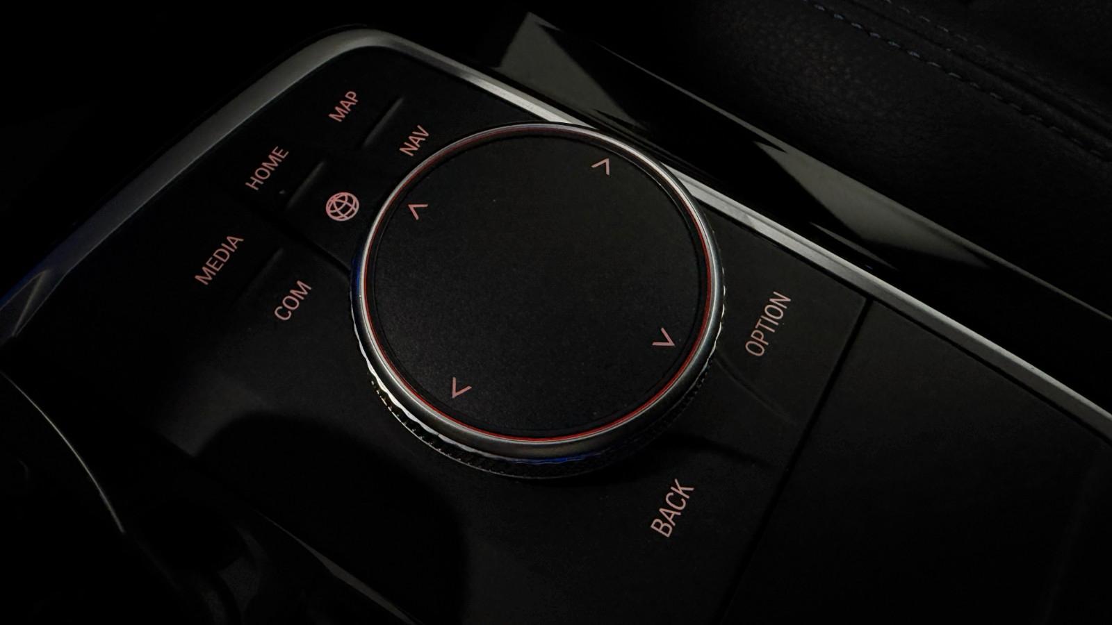 BMW 120i M Sport/HiFi/LED/LC-Prof./Navi/CarPlay/DAB