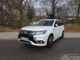 Mitsubishi Plug-in Hybrid Outlander 2.0 *Neue Batterie!* - Mitsubishi Plug-in Hybrid Outlander aus 2017
