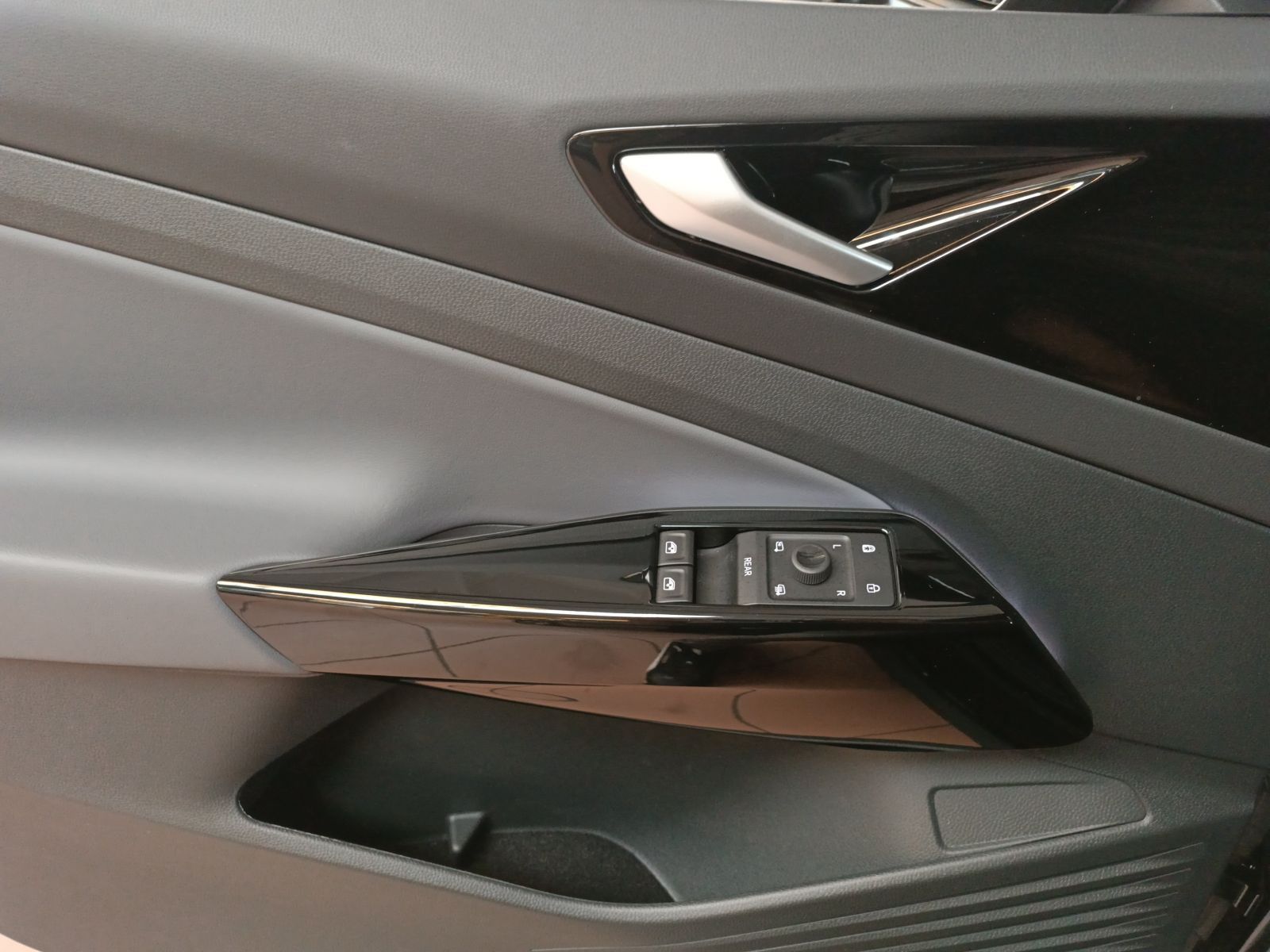 Volkswagen ID.4 - Bild 8