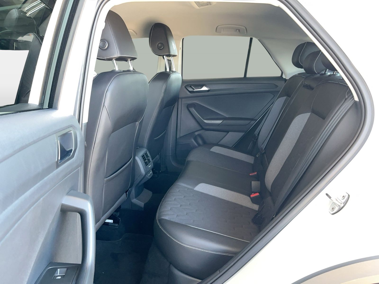 Volkswagen T-Roc - Bild 13
