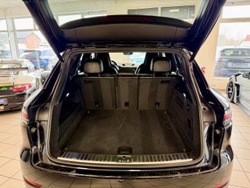 Porsche Cayenne - 10