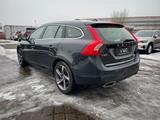 Volvo V60 D6 Plug-In Summum AWD 1. Hand Unfallfrei ACC - gebrauchte Volvo V60 aus dem Jahr 2015