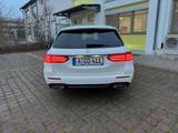 Mercedes-Benz E 220 d 4MATIC T Autom. - - Mercedes-Benz E 220 Gebrauchtwagen in Augsburg