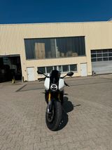 Triumph Speed Triple 1200RR GARANTIE BIS 2028 - TRIUMPH TR2