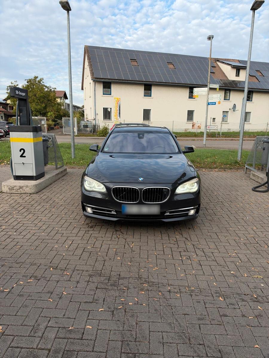 BMW 740