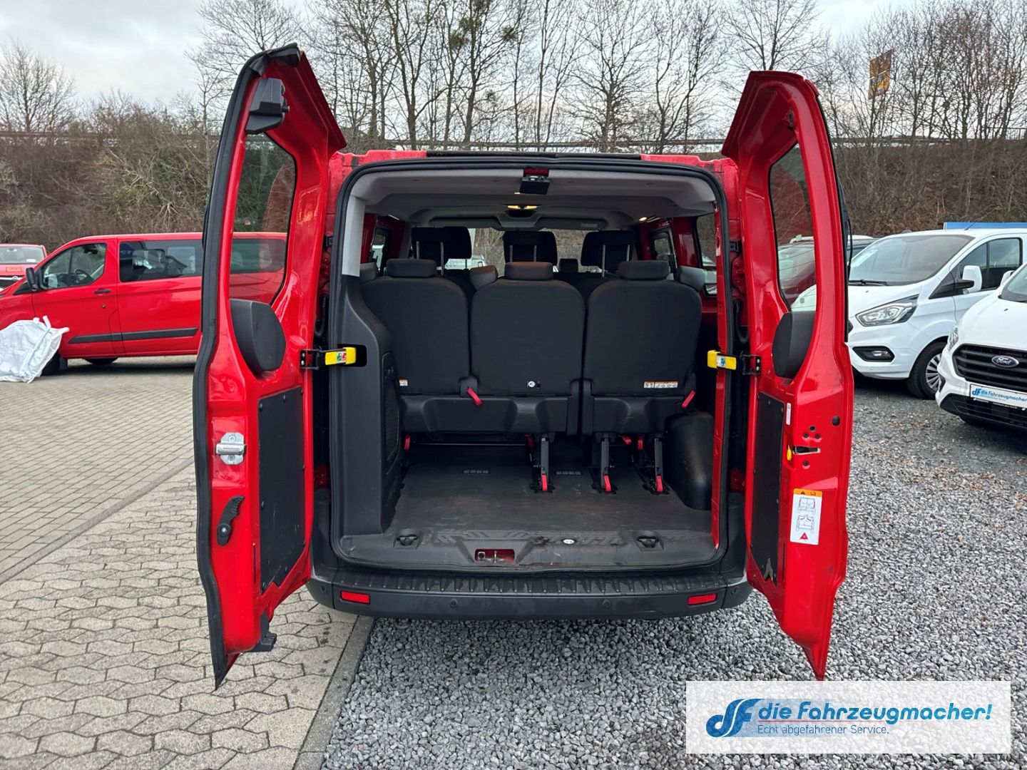 Fahrzeugabbildung Ford Transit Custom Tourneo 300 L1 *2063