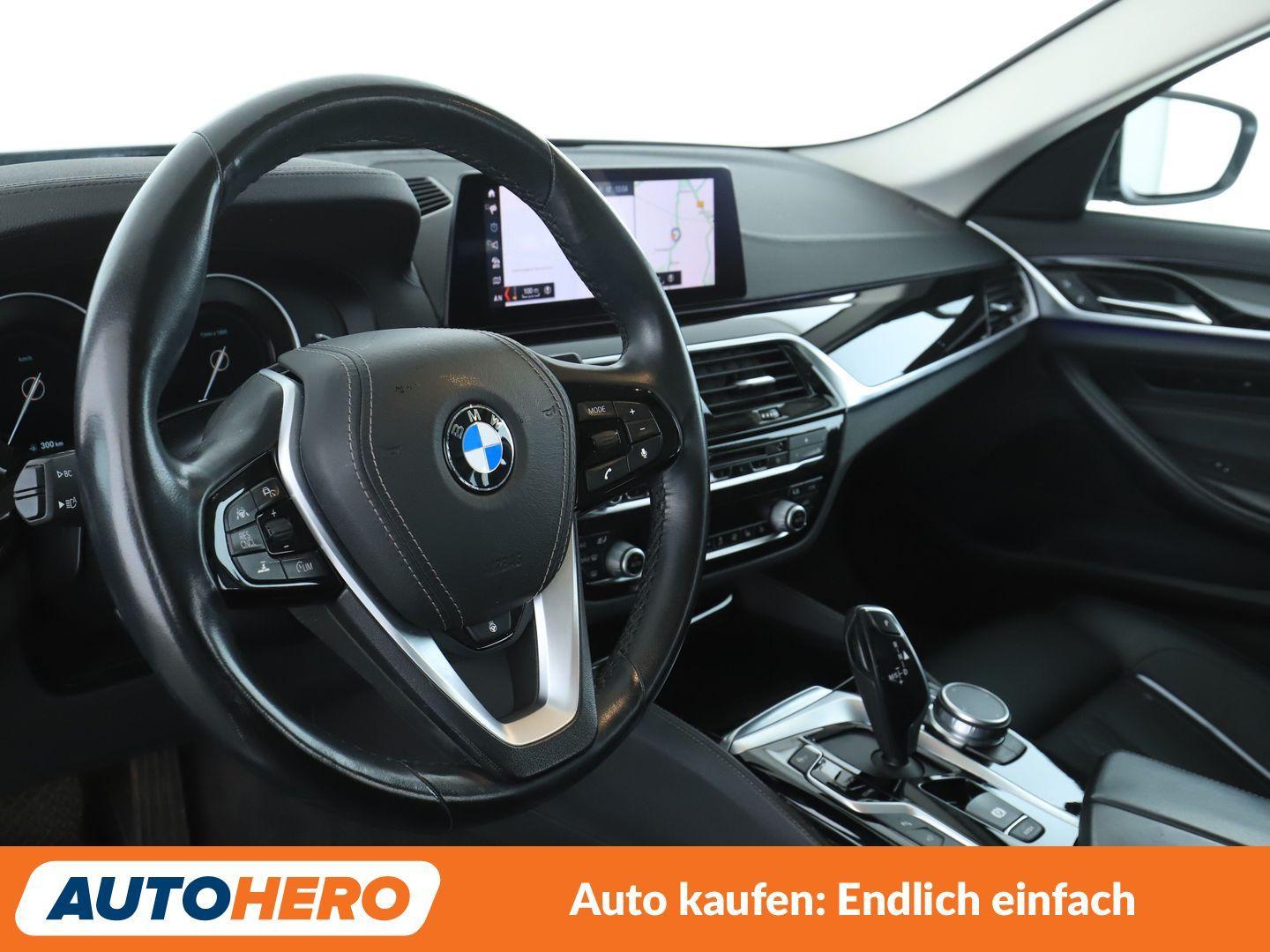 BMW 520d Luxury Line Aut.*NAVI*LED*HUD*PDC*360°
