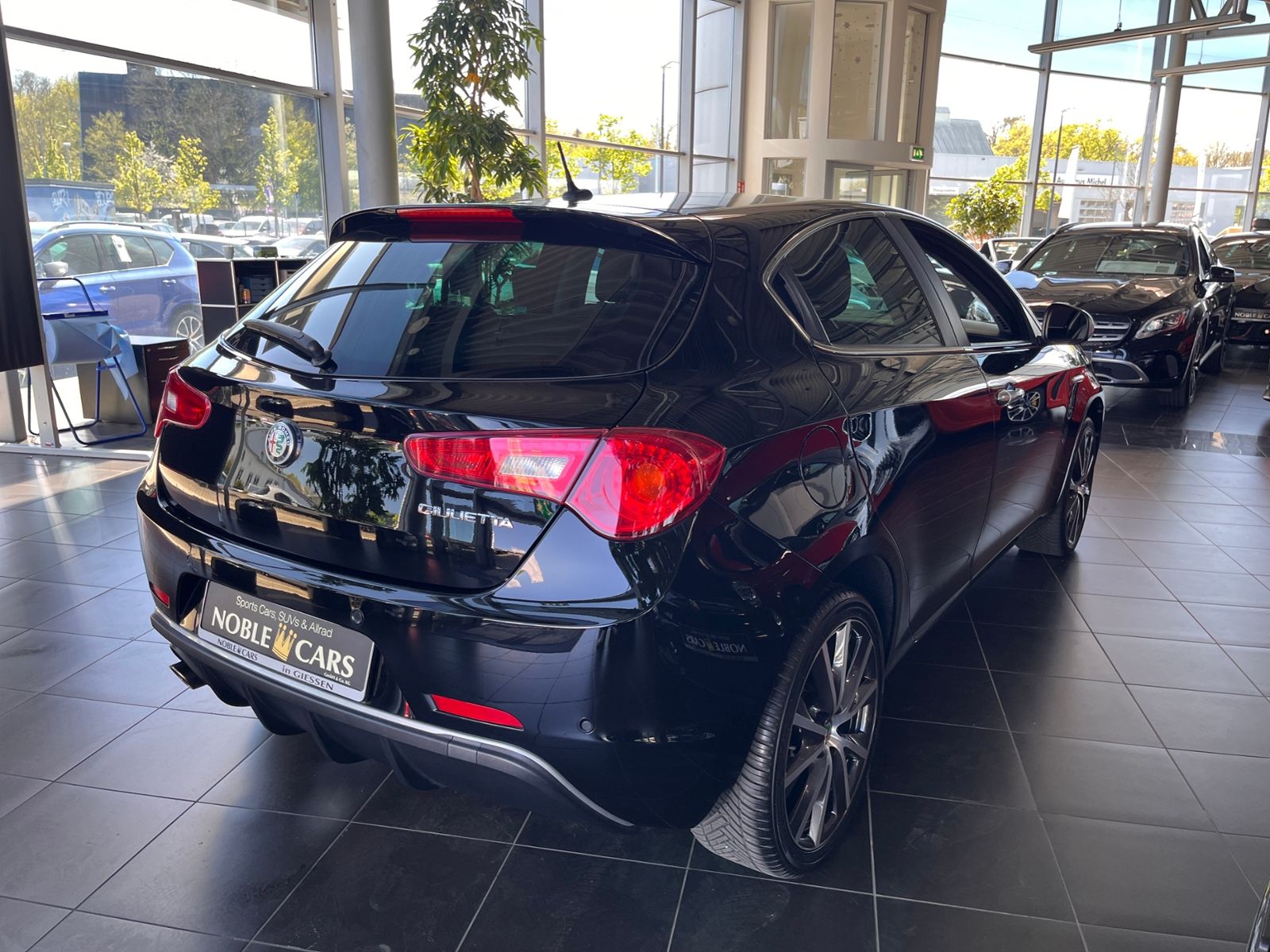 Fahrzeugabbildung Alfa Romeo Giulietta Lusso Ti BOSE XENON NAVI