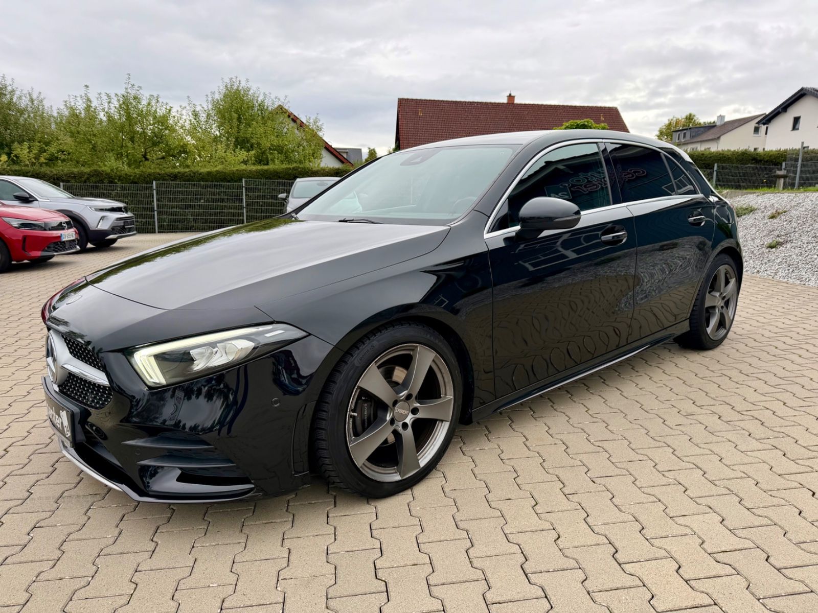 Fahrzeugabbildung Mercedes-Benz A 180 d°AMG Line°Kamera°LED°Navi°Shz°