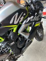 Kawasaki Ninja 125 - KAWASAKI 125