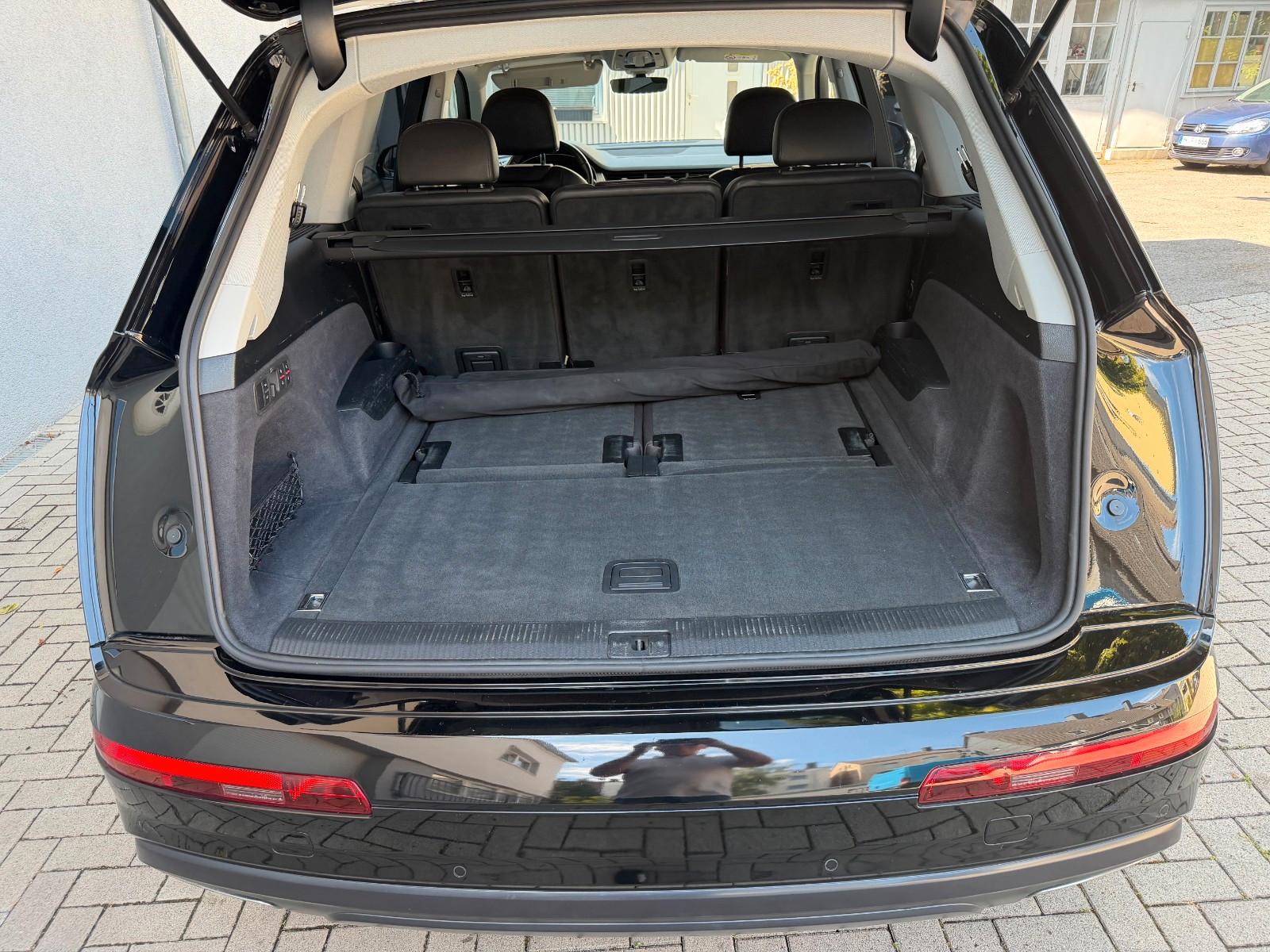 Audi Q7 3.0 TDI quattro 7 Sitzer LED Navi Leder Luft