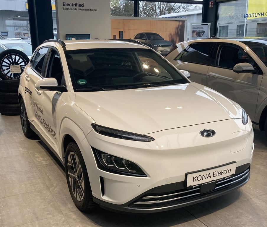 HYUNDAI Kona ELEKTRO 100kW Trend Navigation