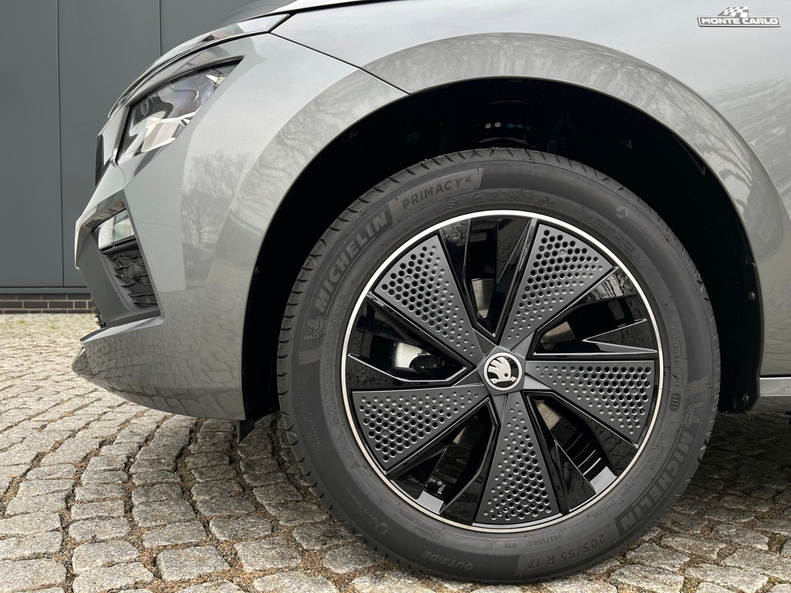 Fahrzeugabbildung SKODA Kamiq Monte Carlo 1.5 TSI DSG *Garantie, LED, AH