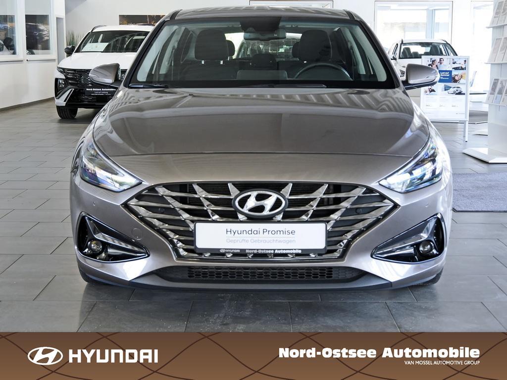 Hyundai i30 1.5 T-GDI TREND SHZ LHZ NAVI KAMERA LED