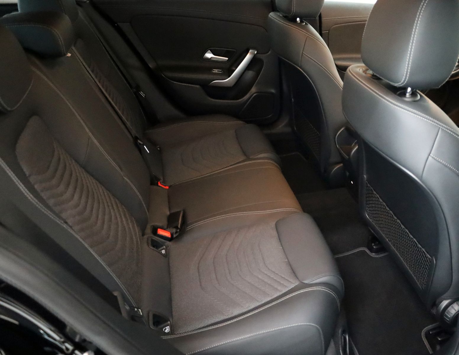 Fahrzeugabbildung Mercedes-Benz CLA 200d SB, T.Leder,Navi,Night-Paket,LED,SH +WR