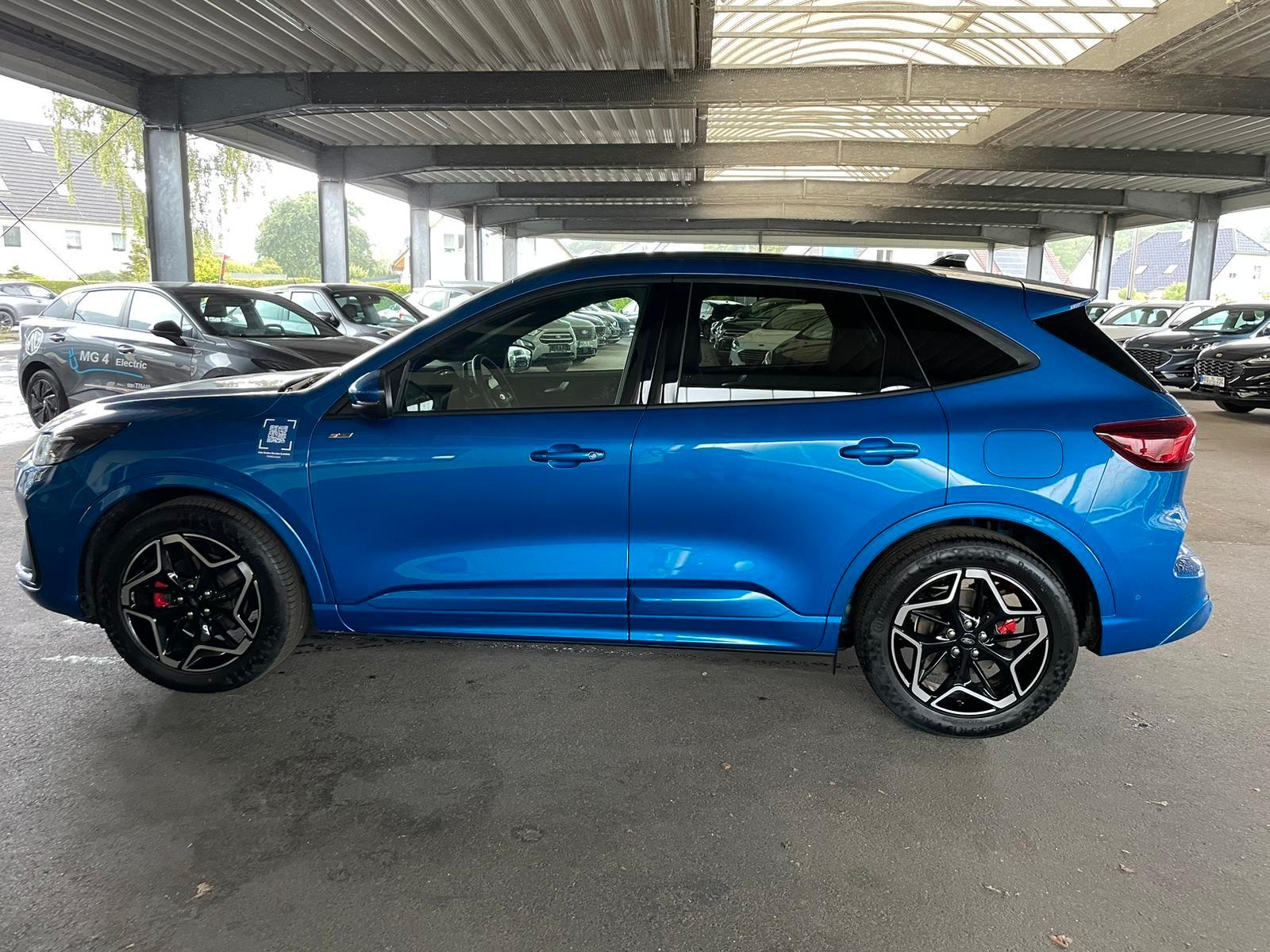 Ford Kuga Hybrid ST-Line X / neues Modell