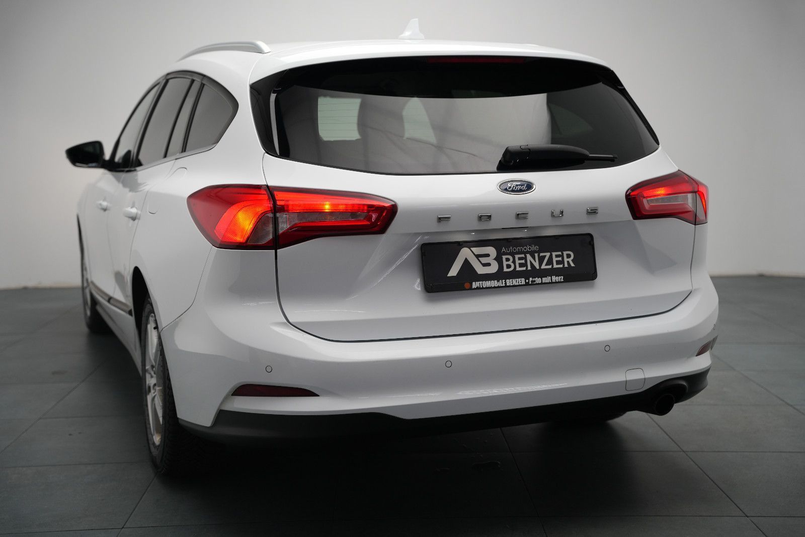 Fahrzeugabbildung Ford Focus Turnier Cool & Connect *Navi*SHZ*Klima*PDC