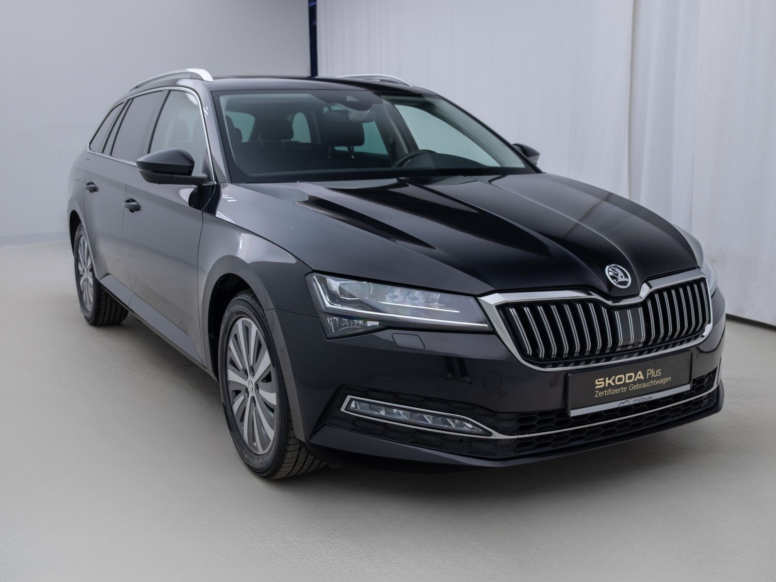 Skoda Superb - Bild 4
