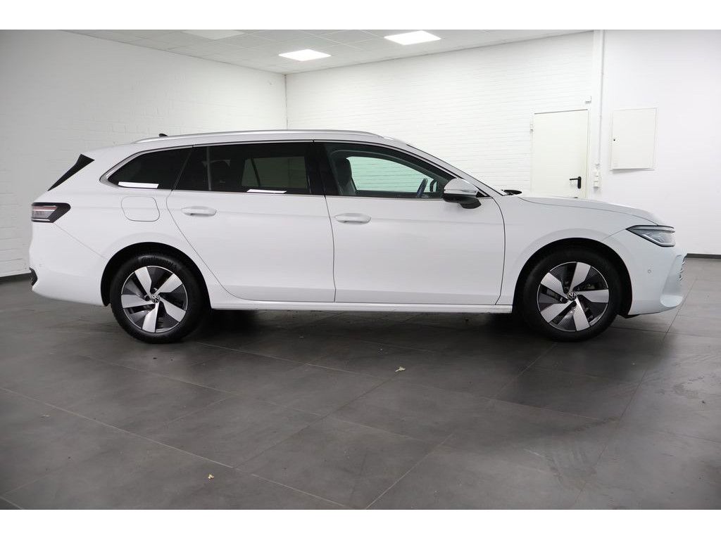 Volkswagen Passat Variant 1.5 eTSI Business DSG Navi Matrix foto 4