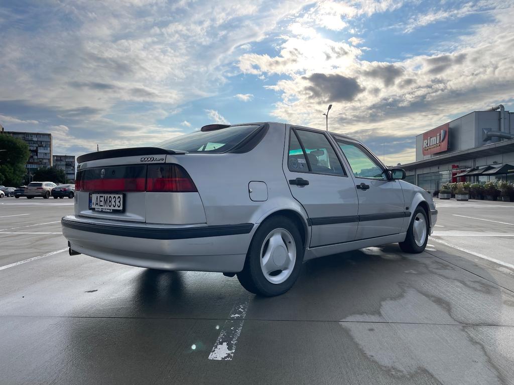Saab 9000