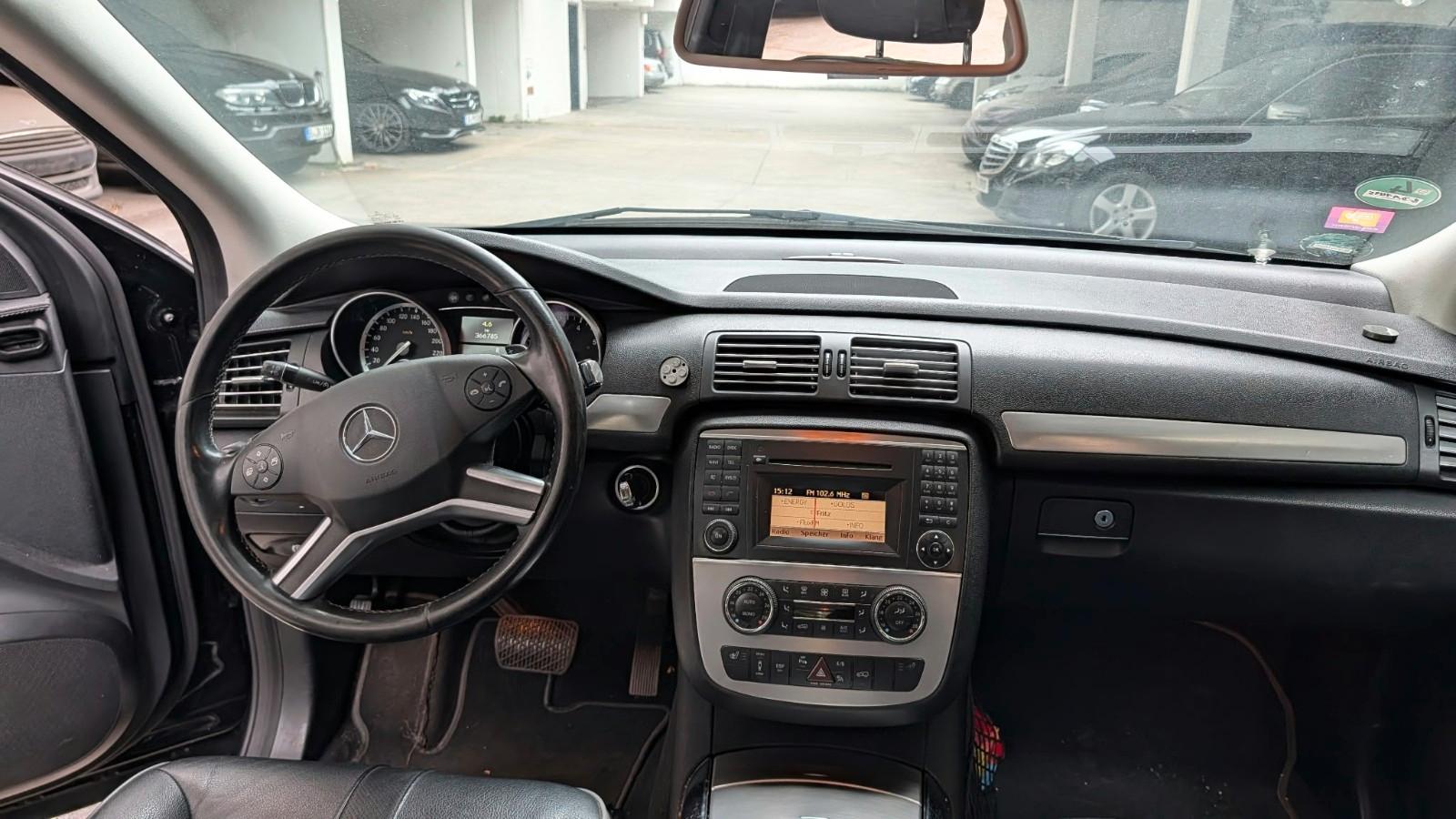 Mercedes-Benz R350 2010 — photo 11