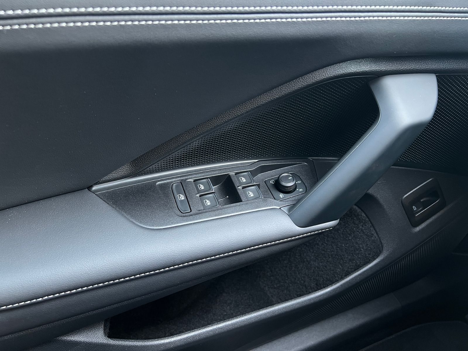 Fahrzeugabbildung Volkswagen Tiguan GOAL 1.5 eTSI DSG *Garantie, AHK, ACC, LE