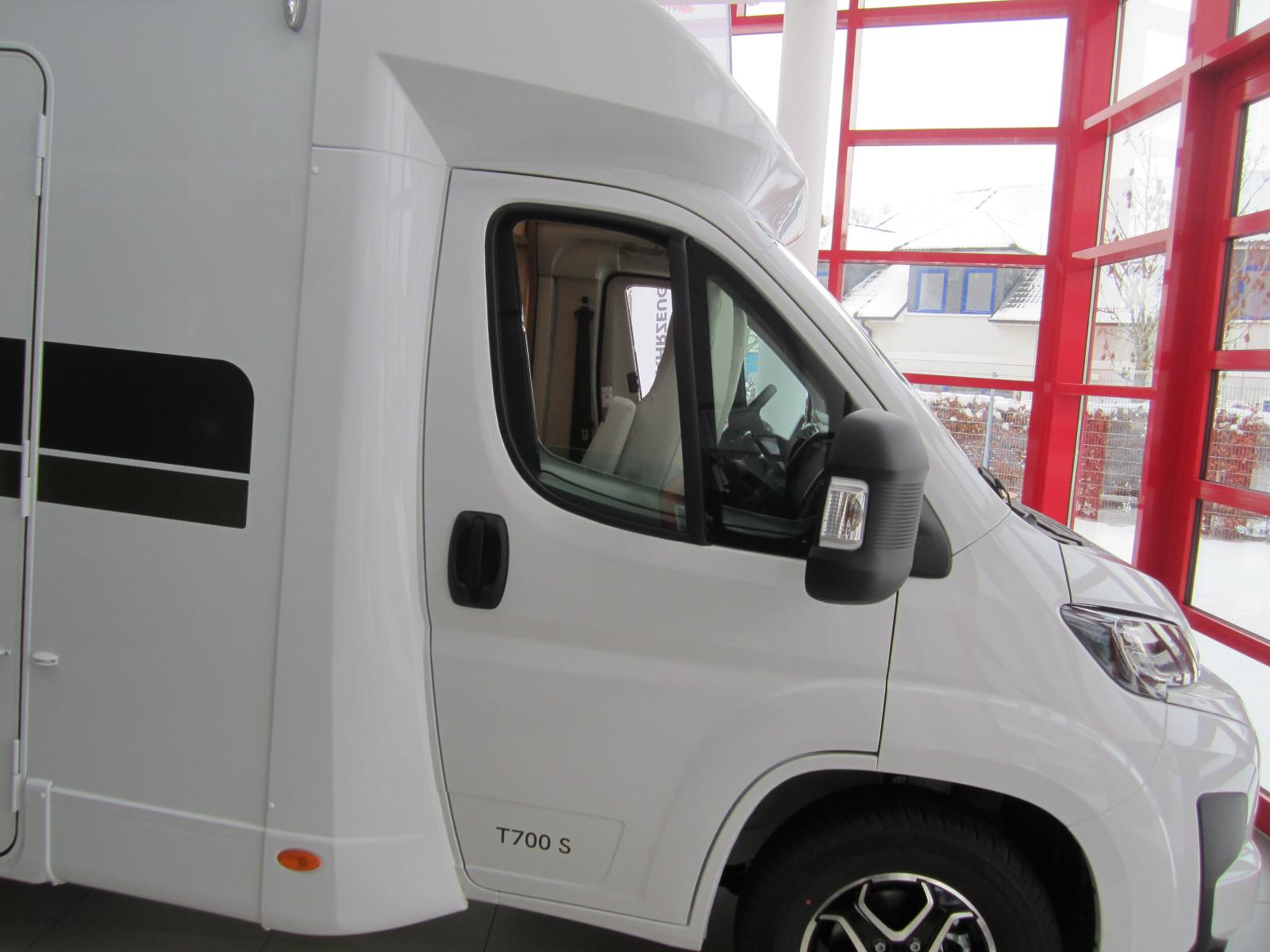 Corigon T 700 S Advanced Solar AT Hymer Carado Etrusco