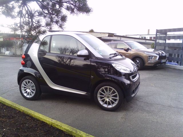 Smart ForTwo, Klima, Sitzheizung, Allwetterreifen