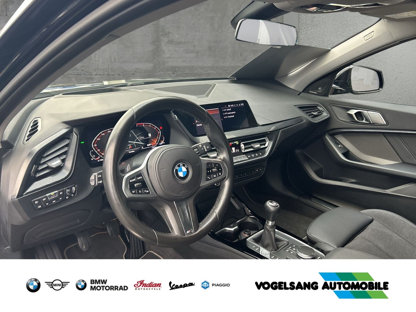 Fahrzeugabbildung BMW 118 Sport Line Head-Up Navi groß Harman/Kardon L